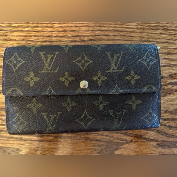 Louis Vuitton Monogram Brown Wallet - Picture 1 of 5